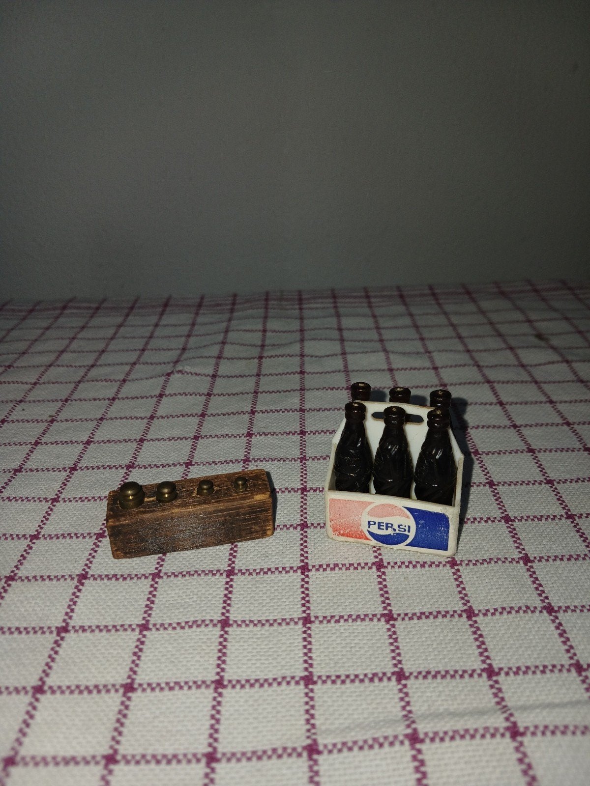 Miniatuur Pepsi kratje met flesjes en gewichtjes, Ophalen of Verzenden, Gebruikt