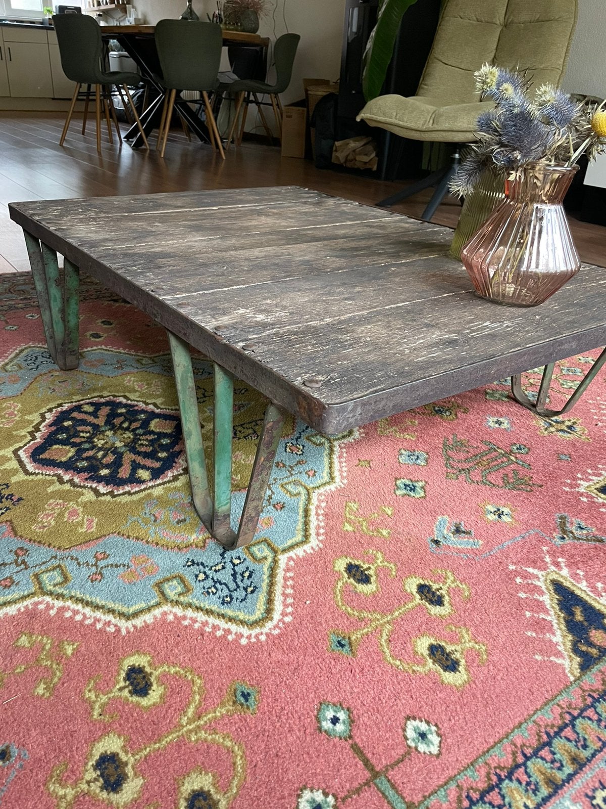 Robuuste salontafel, Huis en Inrichting, Tafels | Salontafels, Ophalen, 50 tot 100 cm, Zo goed als nieuw, Minder dan 50 cm