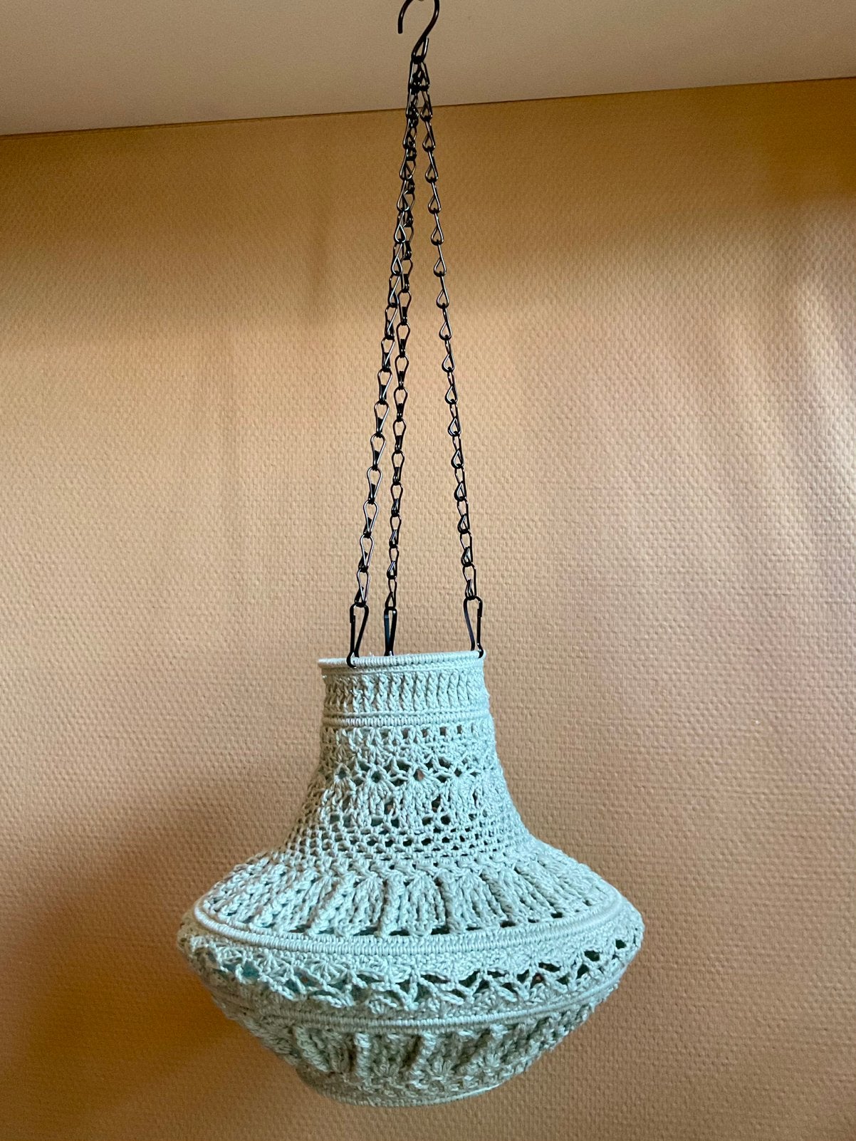 Gehaakte “kroonluchter” lamp doorsnee 25 cm, Ophalen of Verzenden, Zo goed als nieuw