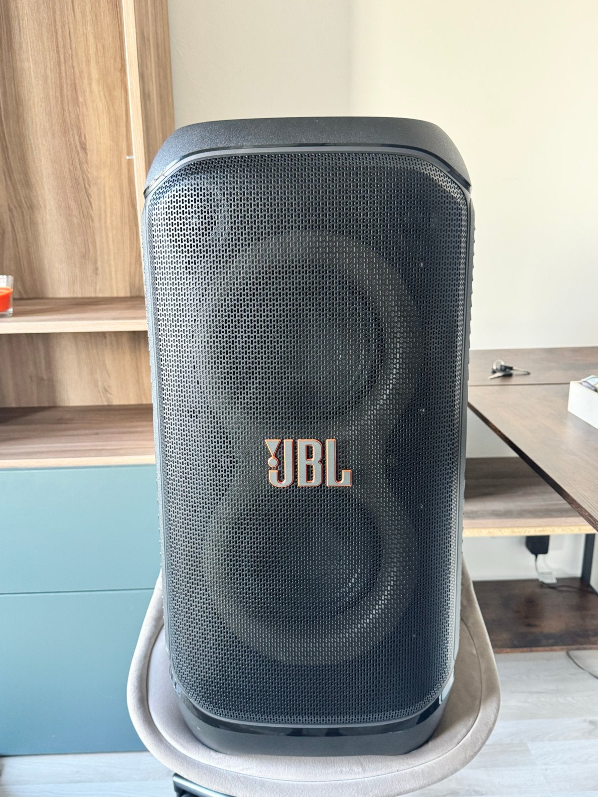 JBL Partybox Stage 320 Nieuwstaat, Ophalen, JBL, Party speaker, Zo goed als nieuw