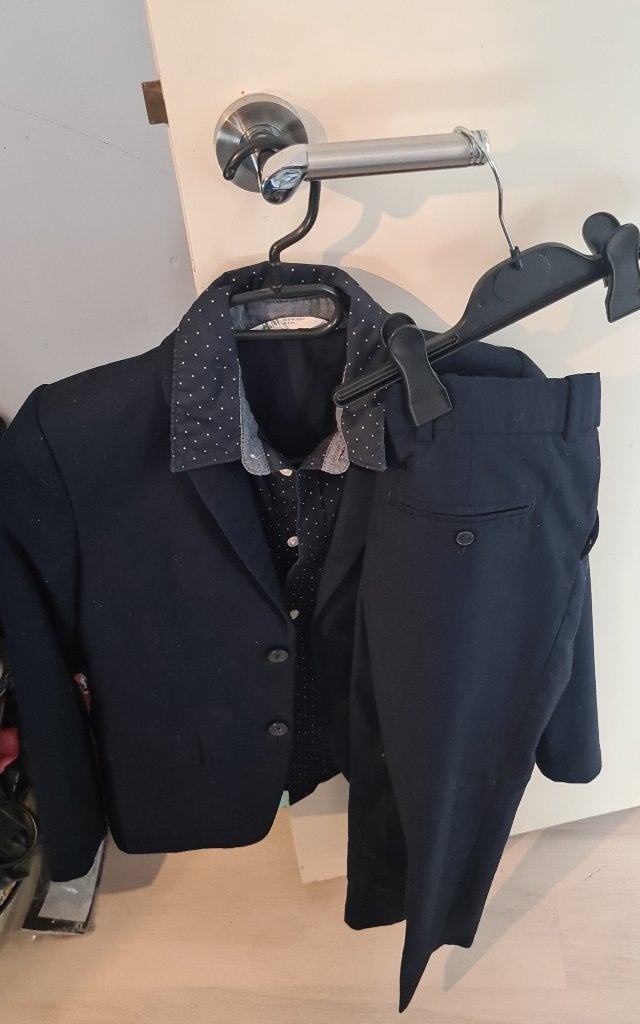 Jongens net pak 140  ophalen!, Ophalen, H&M, Zo goed als nieuw, Setje