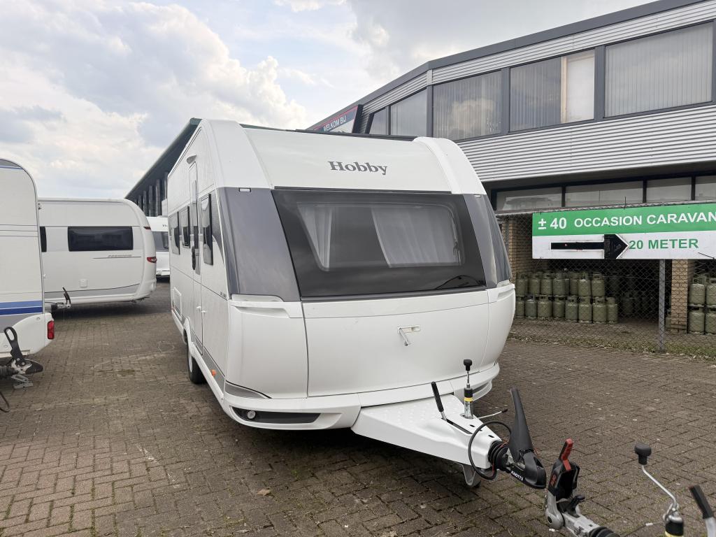 Hobby De Luxe 460 LU 2026! Nieuw, met vloerverwarming, Caravans en Kamperen, Caravans, Rondzit, Hobby, Bedrijf, 4 tot 5 meter