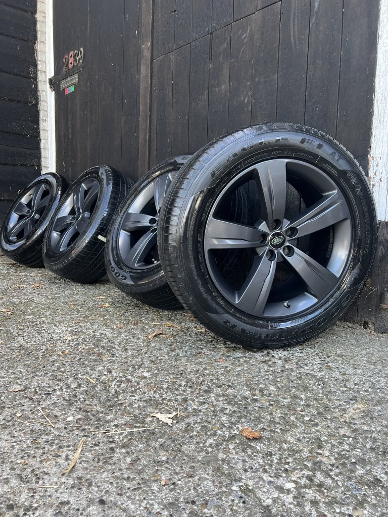 Originele range rover velar velgen 19” zomerset 5x108 Tpms, Auto-onderdelen, Banden en Velgen, Gebruikt, 255 mm, Banden en Velgen