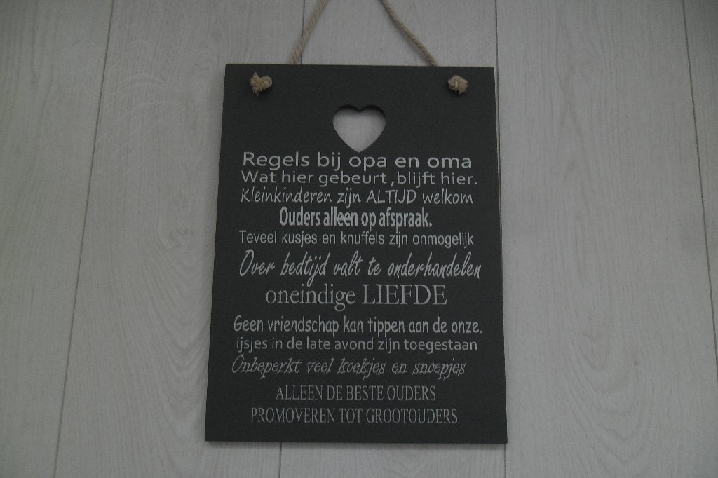 Tekstborden: Bij opa en oma enz hoogte35 breedte 26 cm, Zwart, Ophalen of Verzenden, Zo goed als nieuw, Wandbord of Wandpaneel