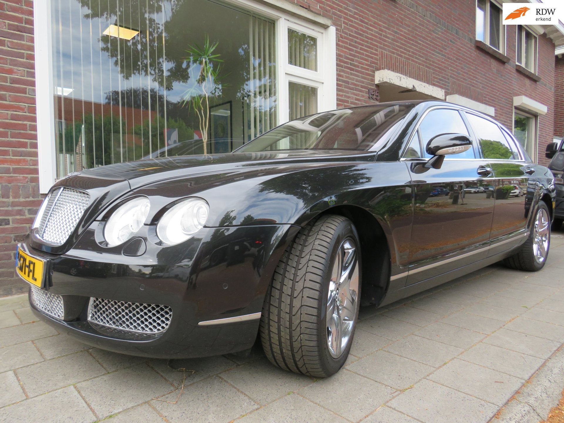 Bentley Continental Flying Spur 6.0 W12 Youngtimer BTW auto!, Auto's, Bentley, Automaat, Gebruikt, Beige, 12 cilinders