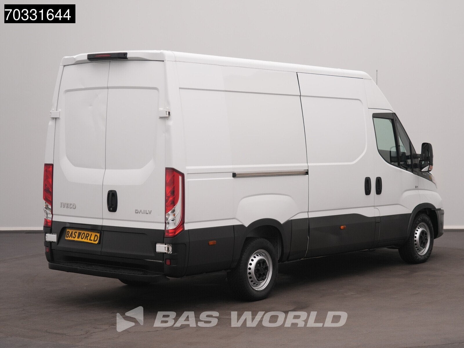 Iveco Daily 35S14 L2H2 Airco Cruise 3500kg trekgewicht Euro6, Stof, Gebruikt, Euro 6, Iveco