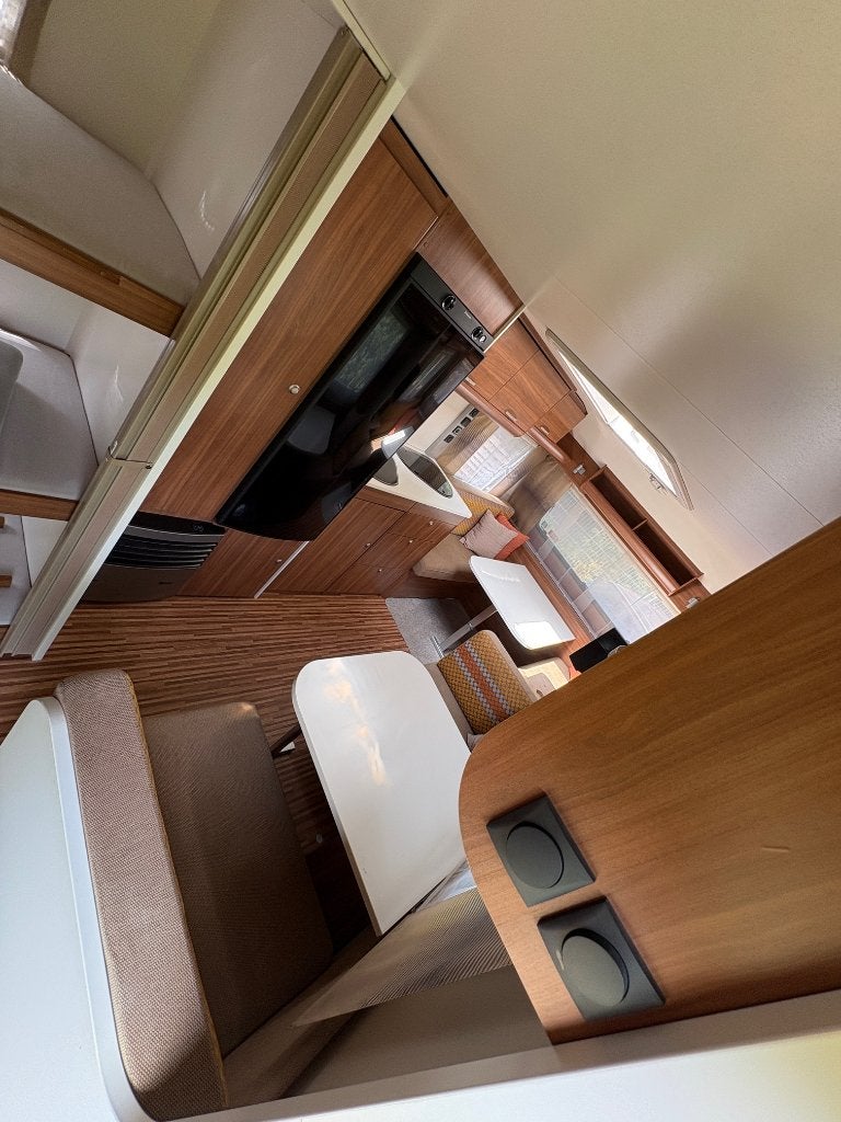Gezinscaravan 5-6 persoons, Caravans en Kamperen, Caravans, 7 tot 8 meter, Particulier, Adria, Kachel