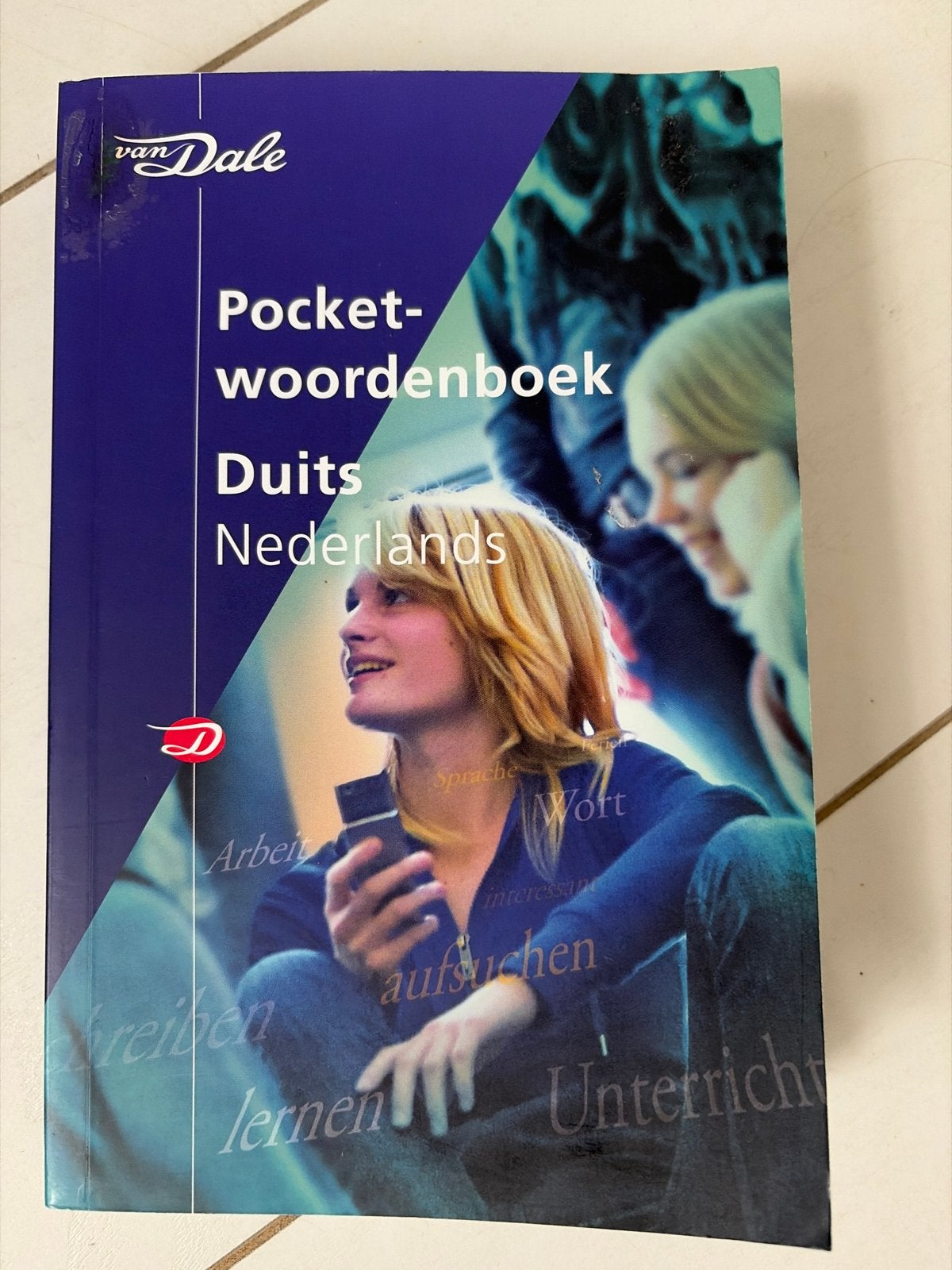 Van Dale Pocketwoordenboek Duits-Nederlands (Oplage 2023), Ophalen of Verzenden, Zo goed als nieuw, Non-fictie