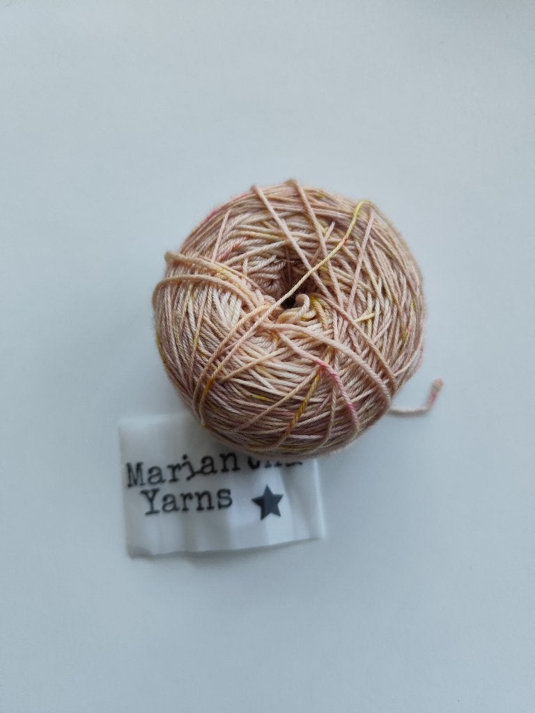 T.k. streng handgeverfd 100% merino garen Rose Gold, Ophalen of Verzenden, Nieuw, Breien of Haken, Wol of Garen