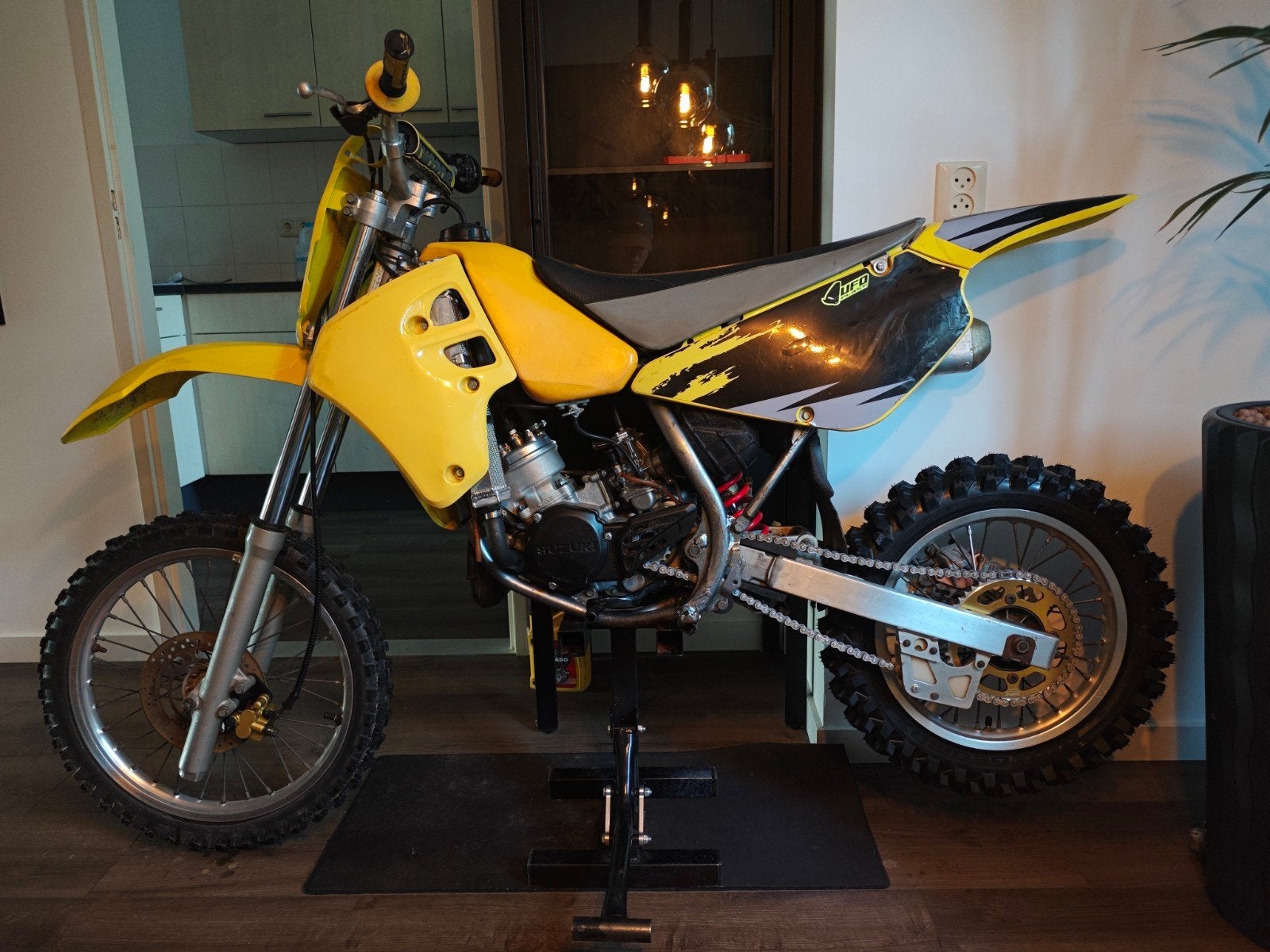 Suzuki RM 80 uit 2000, Fietsen en Brommers, Ophalen, 85 cc, Zo goed als nieuw, Suzuki