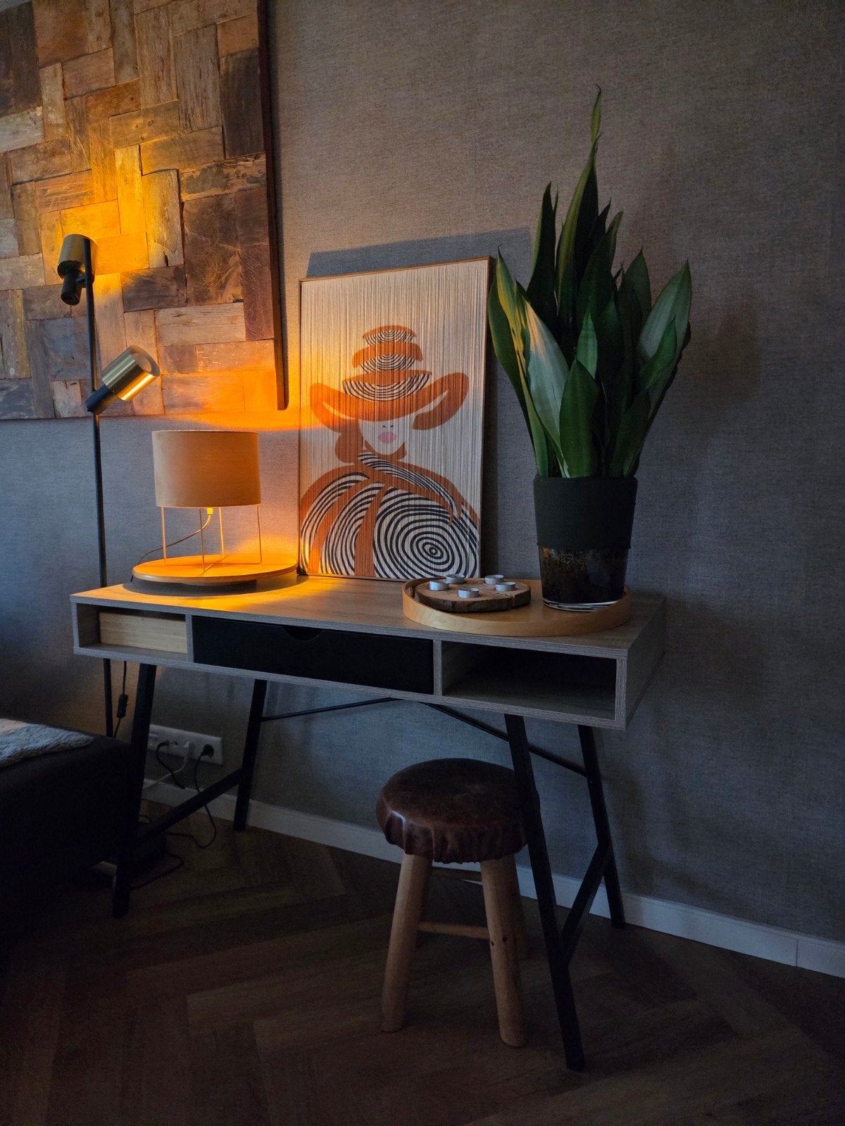 Modern Jysk bureau met lade - ideaal voor thuiswerken, Ophalen of Verzenden