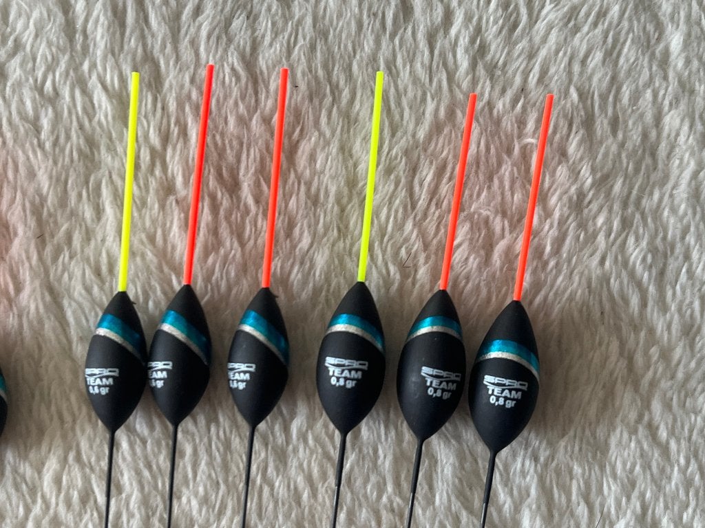 adv 213 / NIEUW serie 12 dobbers SPRO, Watersport en Boten, Ophalen of Verzenden, Nieuw, Dobber of Lood