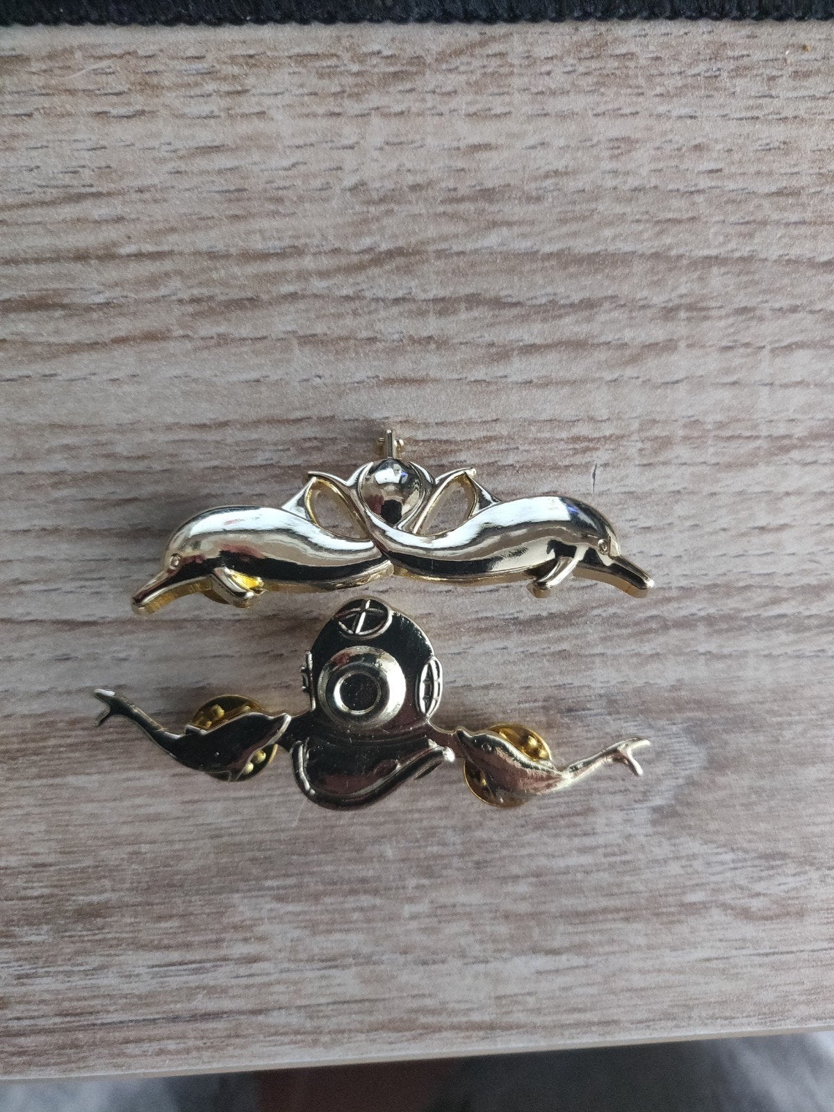 2 speldjes, Ophalen of Verzenden, Landmacht, Nederland, Embleem of Badge