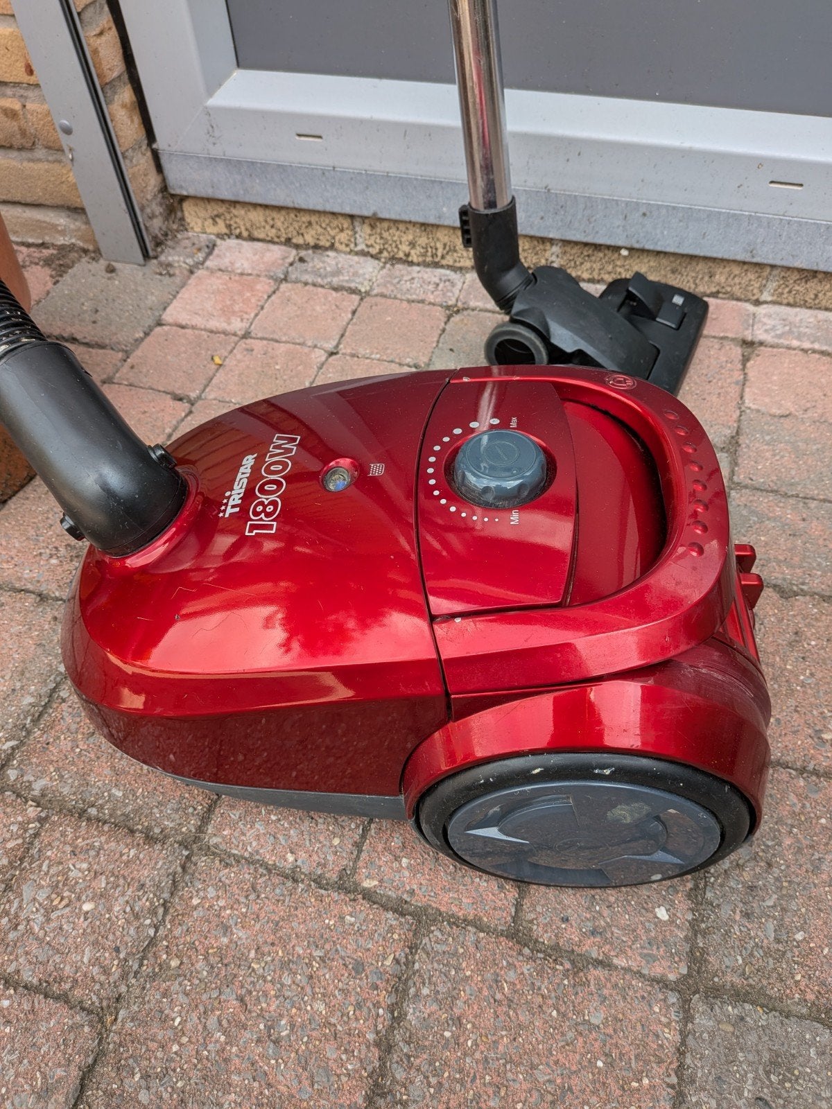 Stofzuiger, Witgoed en Apparatuur, Stofzuigers, Ophalen of Verzenden, Gebruikt, 1600 tot 2000 watt