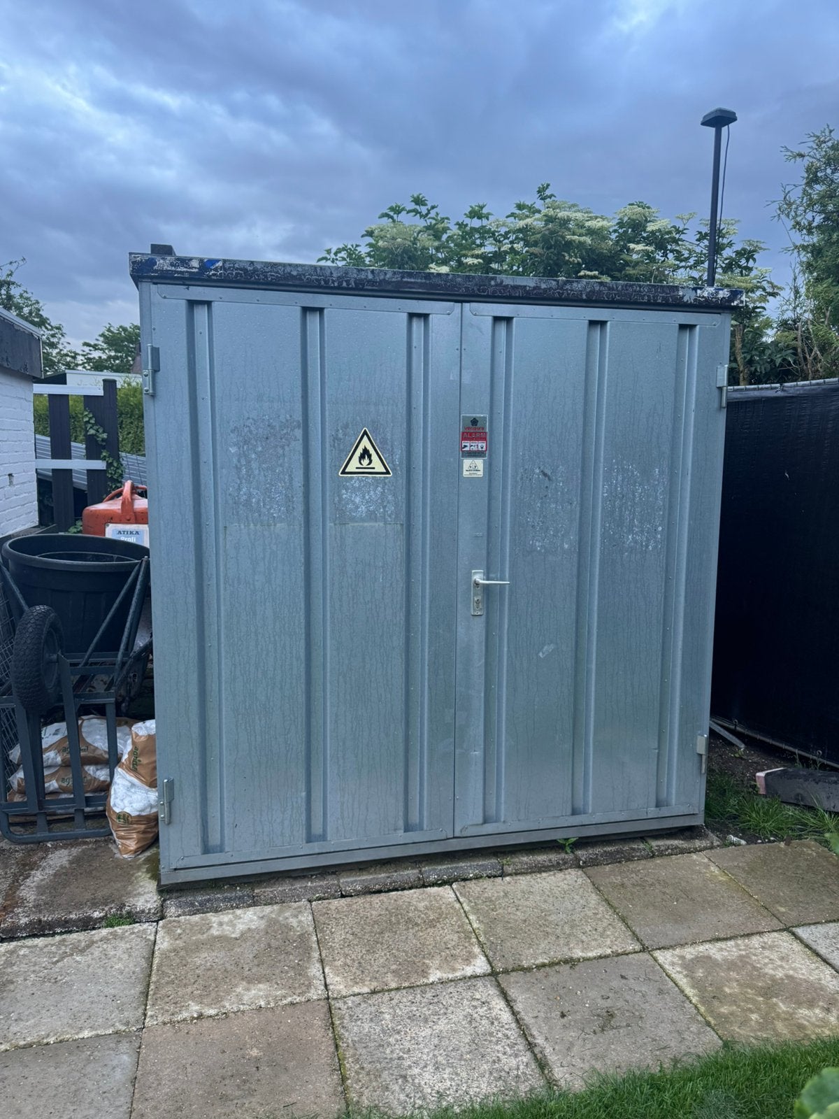 Opslag container 2m x 3meter met stelling en verlichting, Doe-het-zelf en Verbouw, Containers, Ophalen