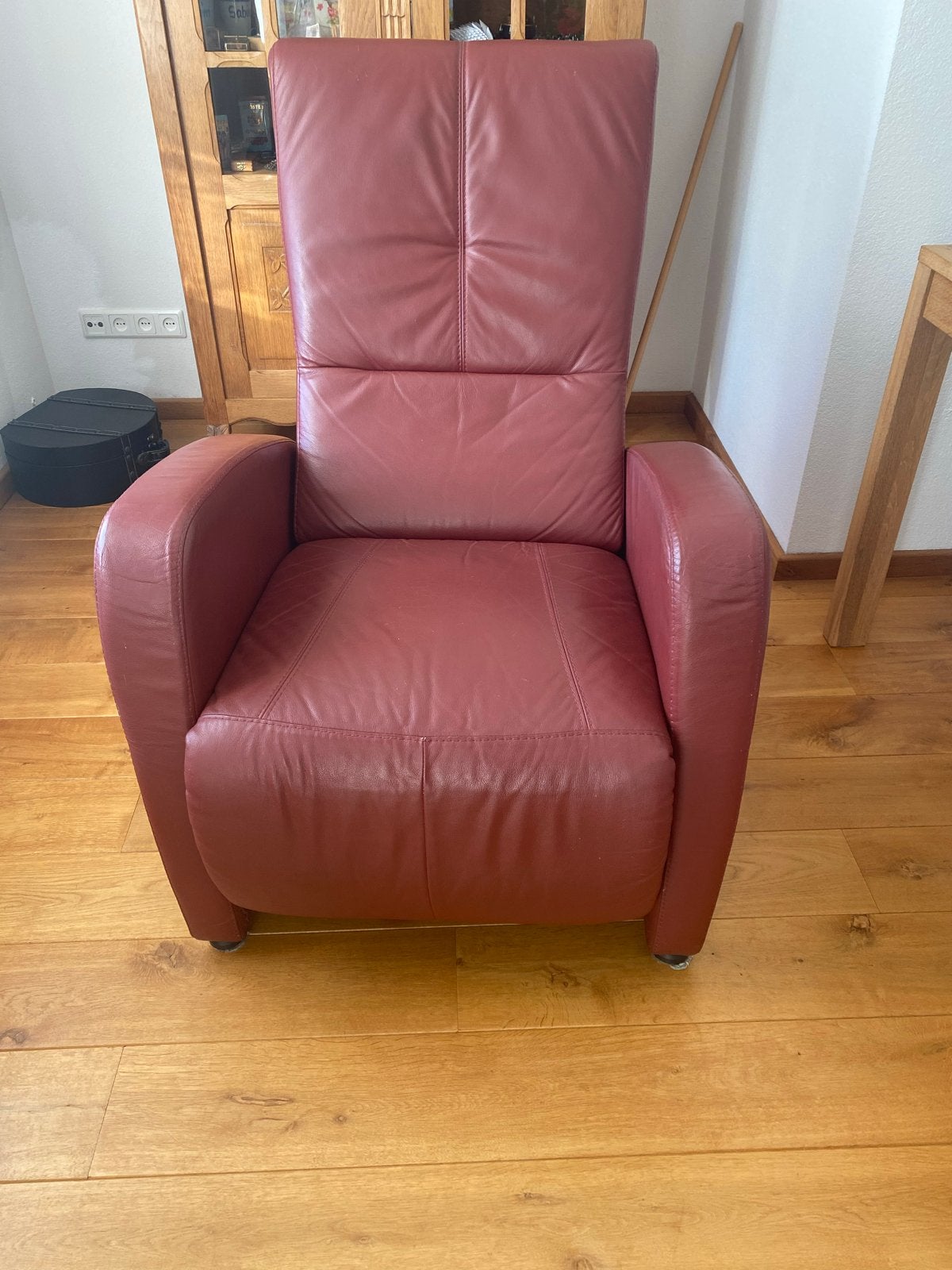 Comfortabele rode leren fauteuil - 75 cm breed, 68 cm diep, Ophalen, Gebruikt, Minder dan 75 cm, Leer