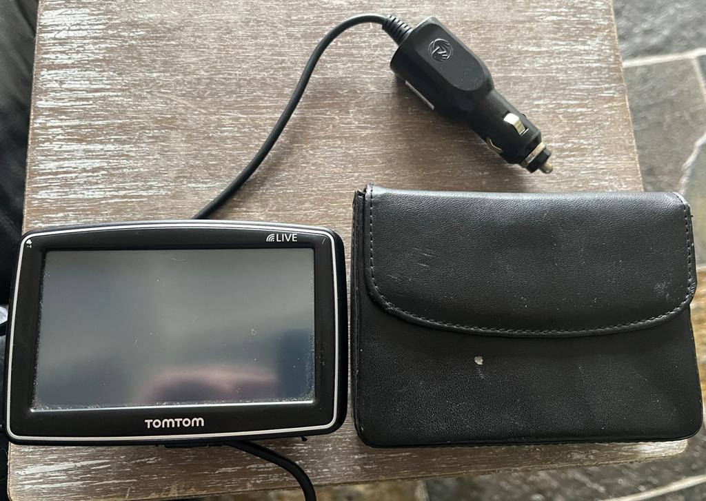 TomTom XL LIVE navigatiesysteem met accessoires, Auto diversen, Autonavigatie, Ophalen of Verzenden, Gebruikt