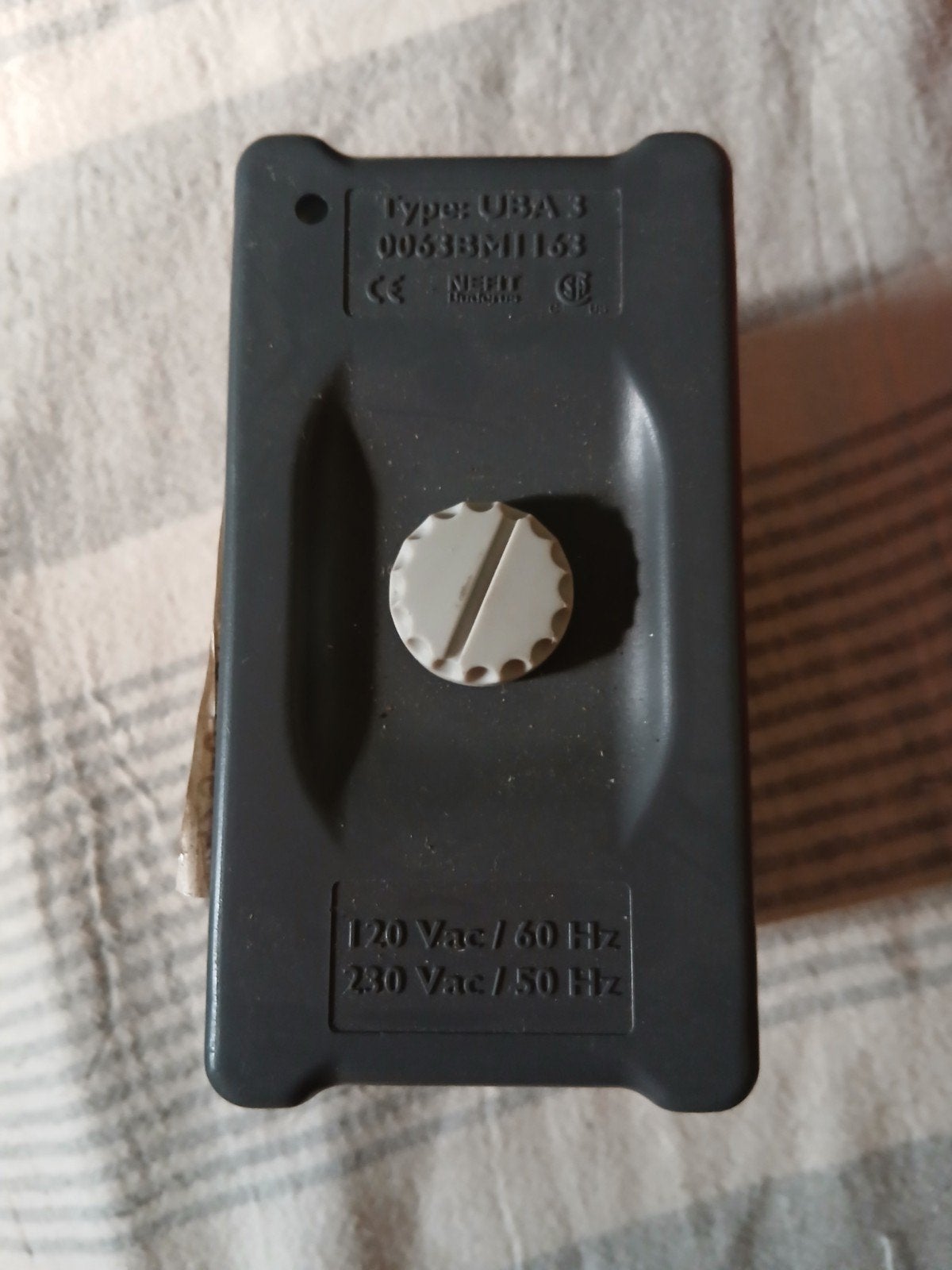 Nieuwe UBA 3 Omvormer 120/230 Vac - 50/60 Hz, Ophalen