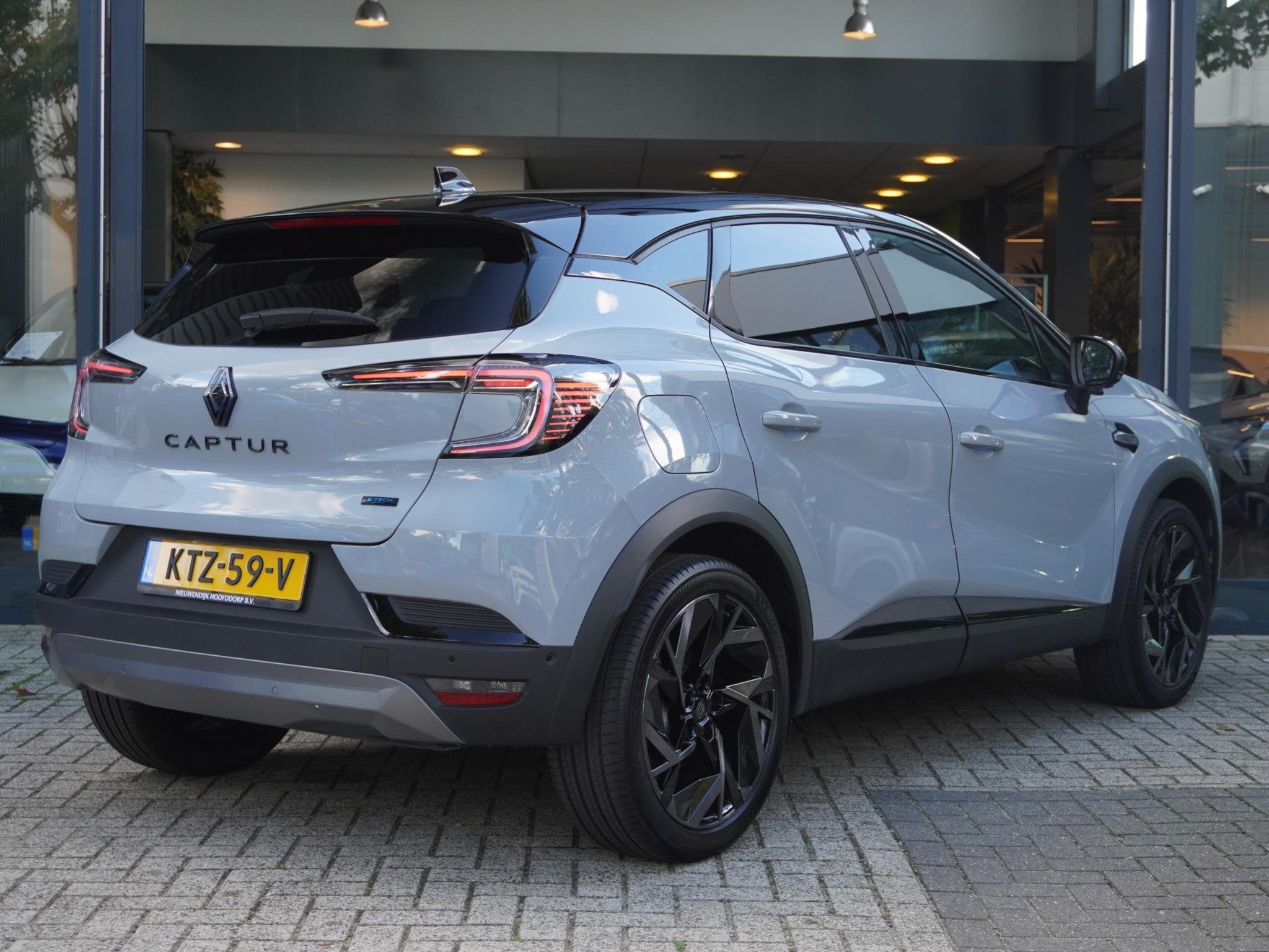 Renault Captur 1.8 E-Tech full hybrid 160 esprit Alpine AUTO, Auto's, Automatische klimaatregeling, 4 cilinders, 160 pk, 23 km/l