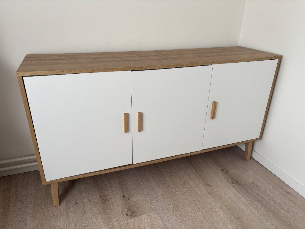 Jysk Dressoir wit/hout met deurtjes, Ophalen, 150 tot 200 cm, Eikenhout, 25 tot 50 cm