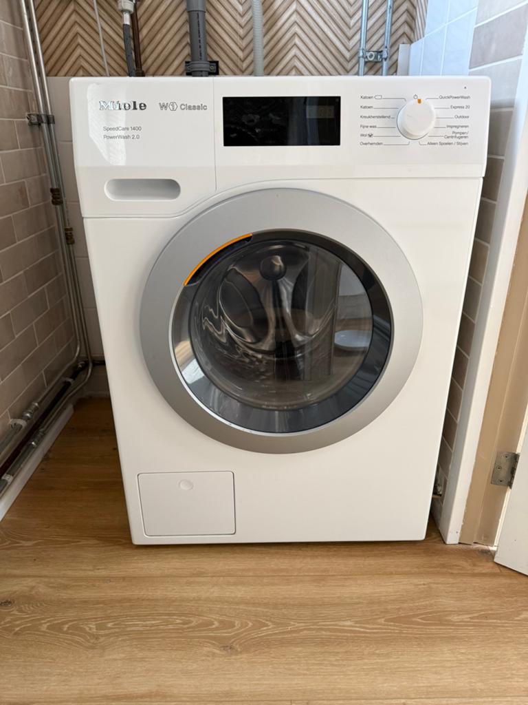 Miele wasmachine, Witgoed en Apparatuur, Wasmachines, Ophalen, Gebruikt, Voorlader, 85 tot 90 cm