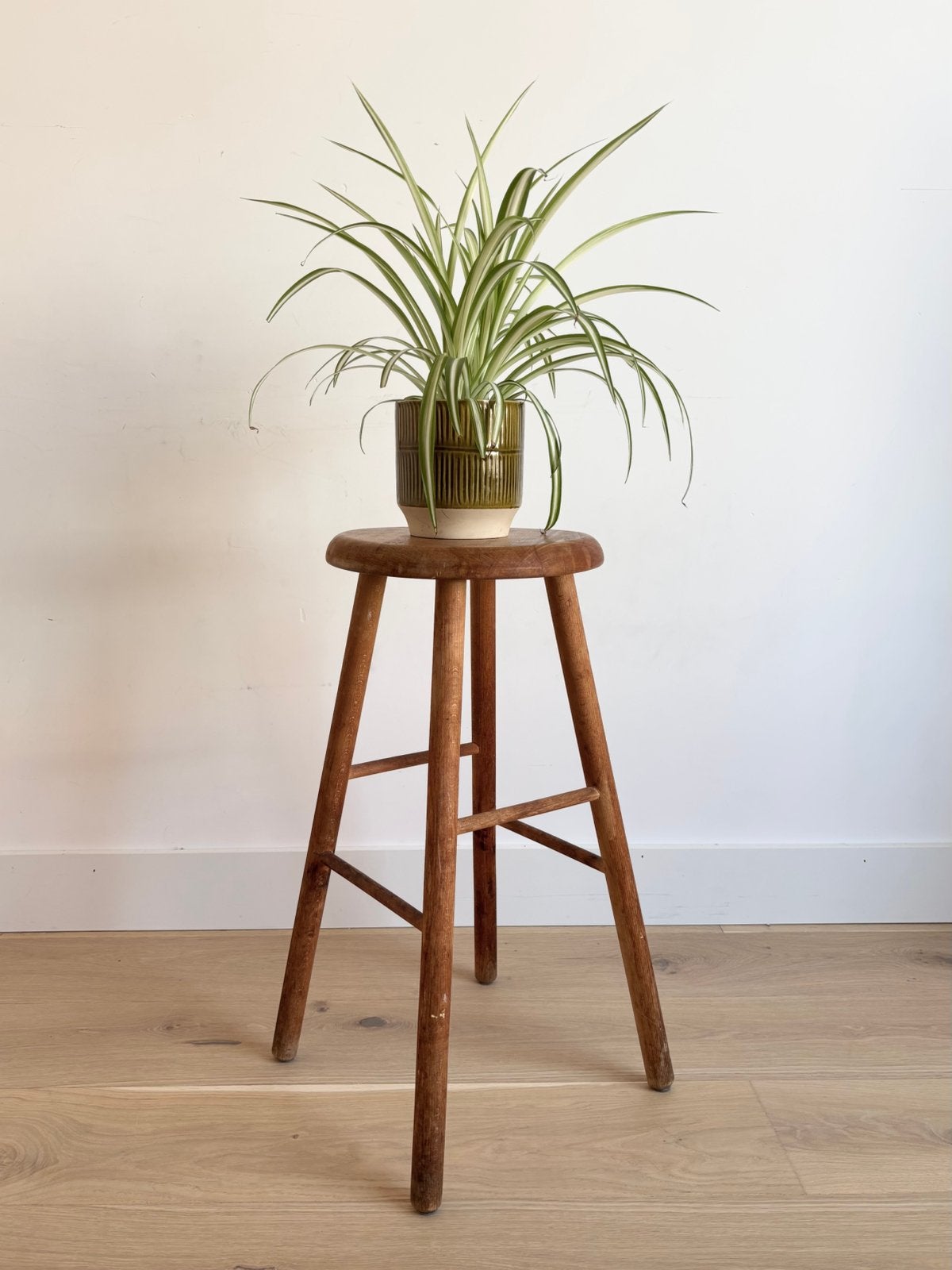 Leuke vintage houten kruk, hoog model, Huis en Inrichting, Krukjes, Ophalen, Gebruikt, -, -