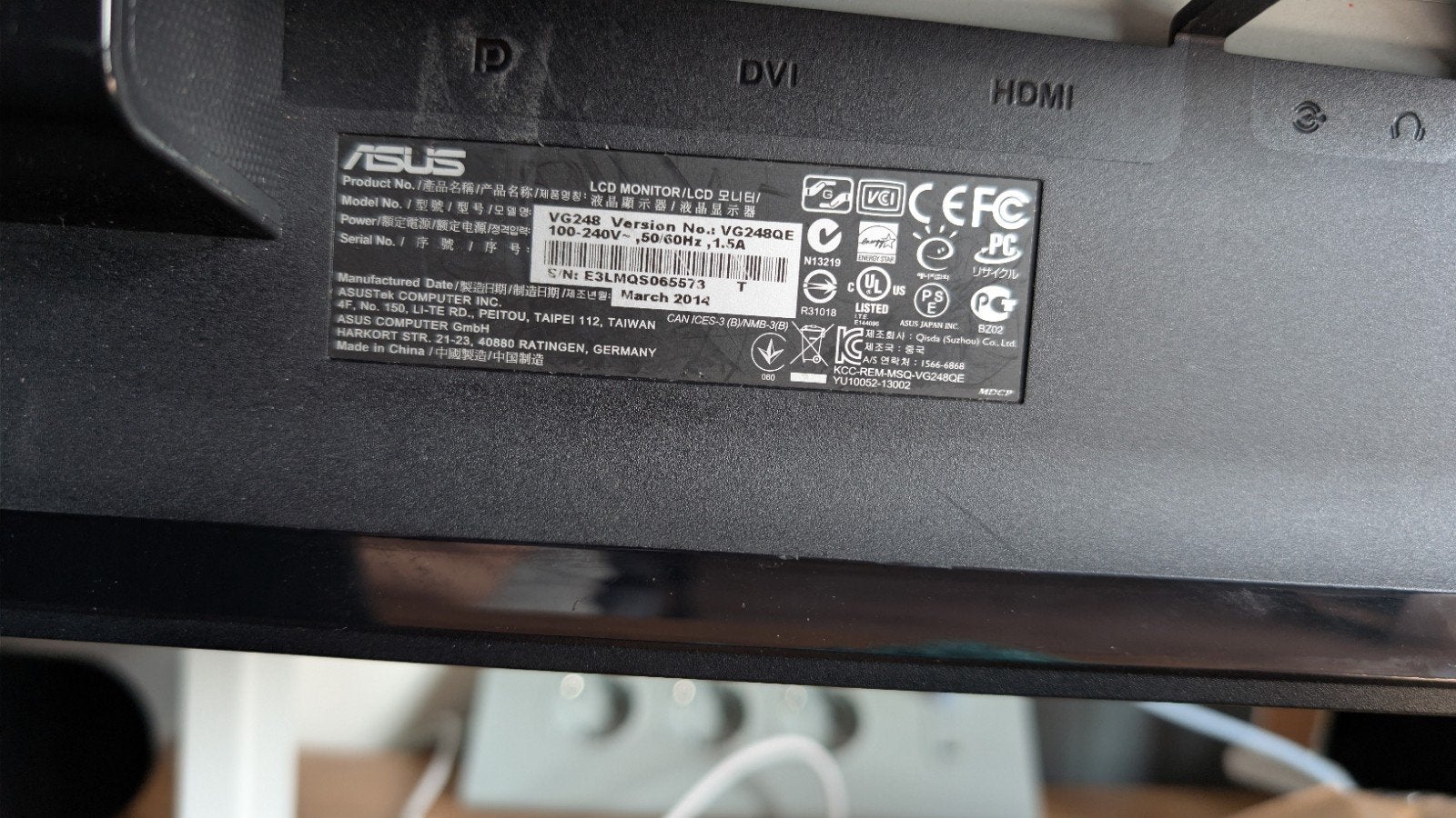 Foto 3 van Asus vg248 full hd gaming monitor 144hz