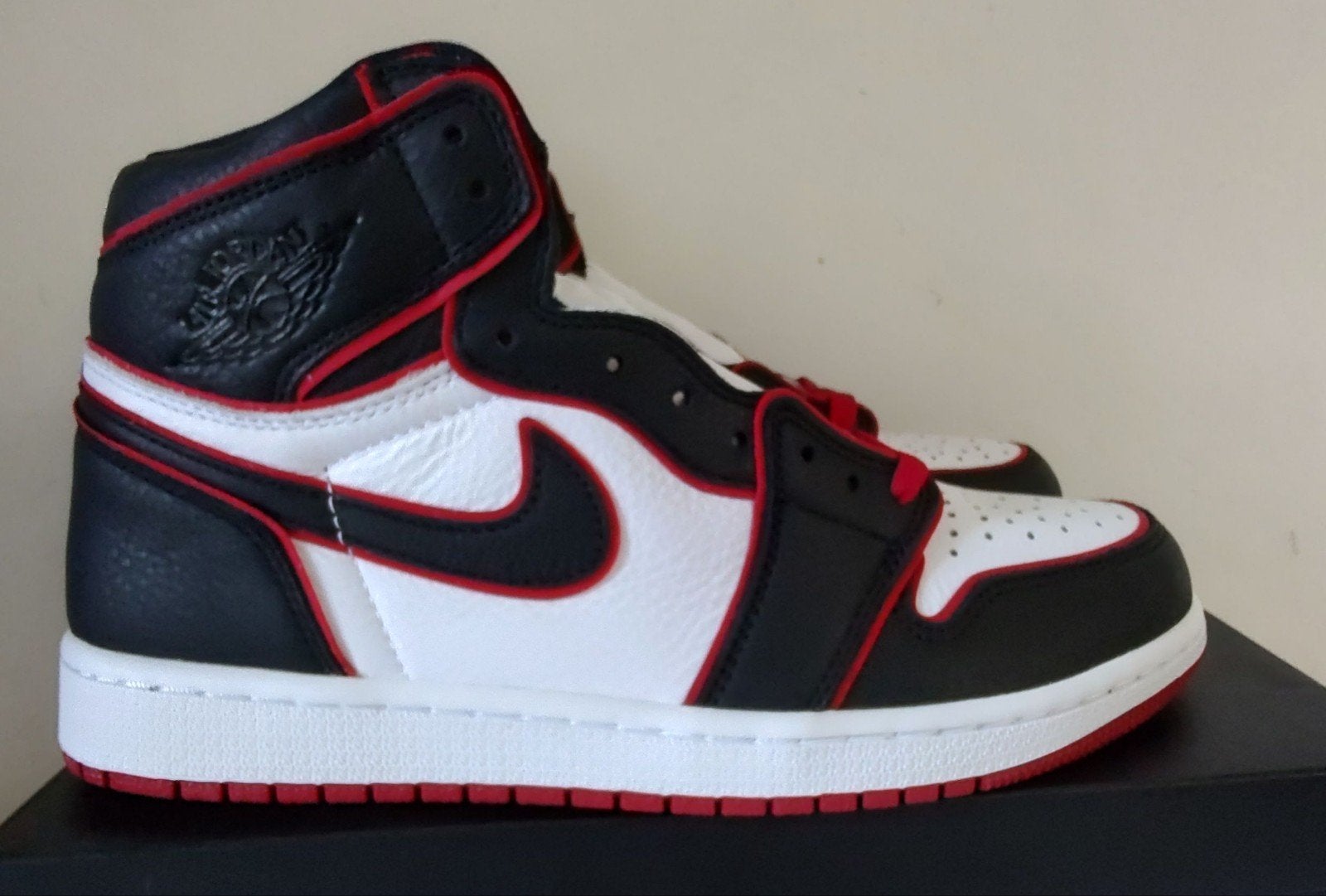 Nike Jordan 1 High  Bloodline 43, Ophalen of Verzenden, Nieuw, Nike Jordan