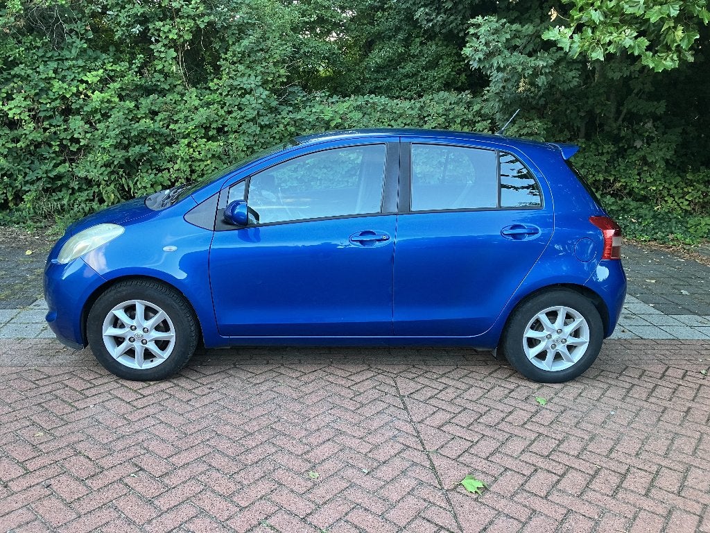 Toyota Yaris 1.3 16V Vvt-i 5DR 2006 Blauw