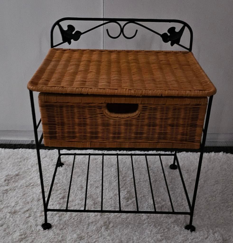 Nachtkastje, Ophalen, Zo goed als nieuw, Minder dan 45 cm