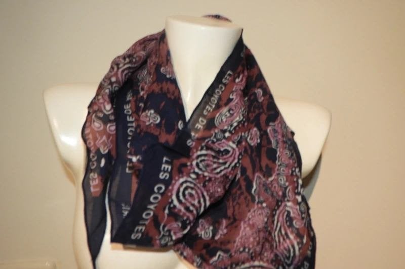Les Coyotes de Paris driehoek shawl mooie paisley print nieu