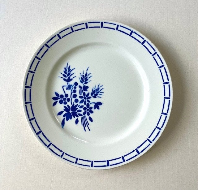 Badonviller ontbijtbordje blauwe bloemen en rand 1923, Ophalen of Verzenden