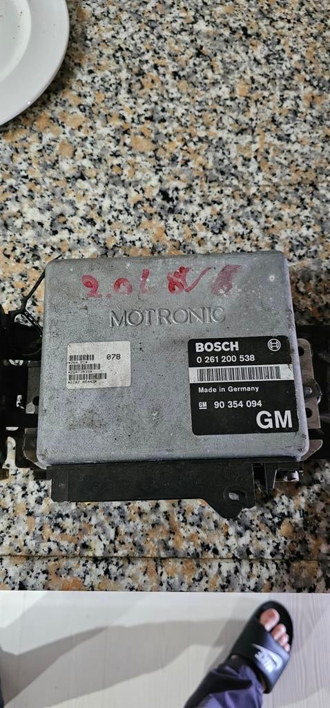 Opel ECU Bosch Motronic 0 261 200 538 GM 90 354 094, Auto-onderdelen, Elektronica en Kabels, Opel, Gebruikt, Ophalen of Verzenden