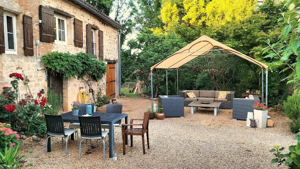 Vakantie woning met zwembad rustig gelegen in heuvels fr, Wasmachine, Landelijk, Dordogne, In bos