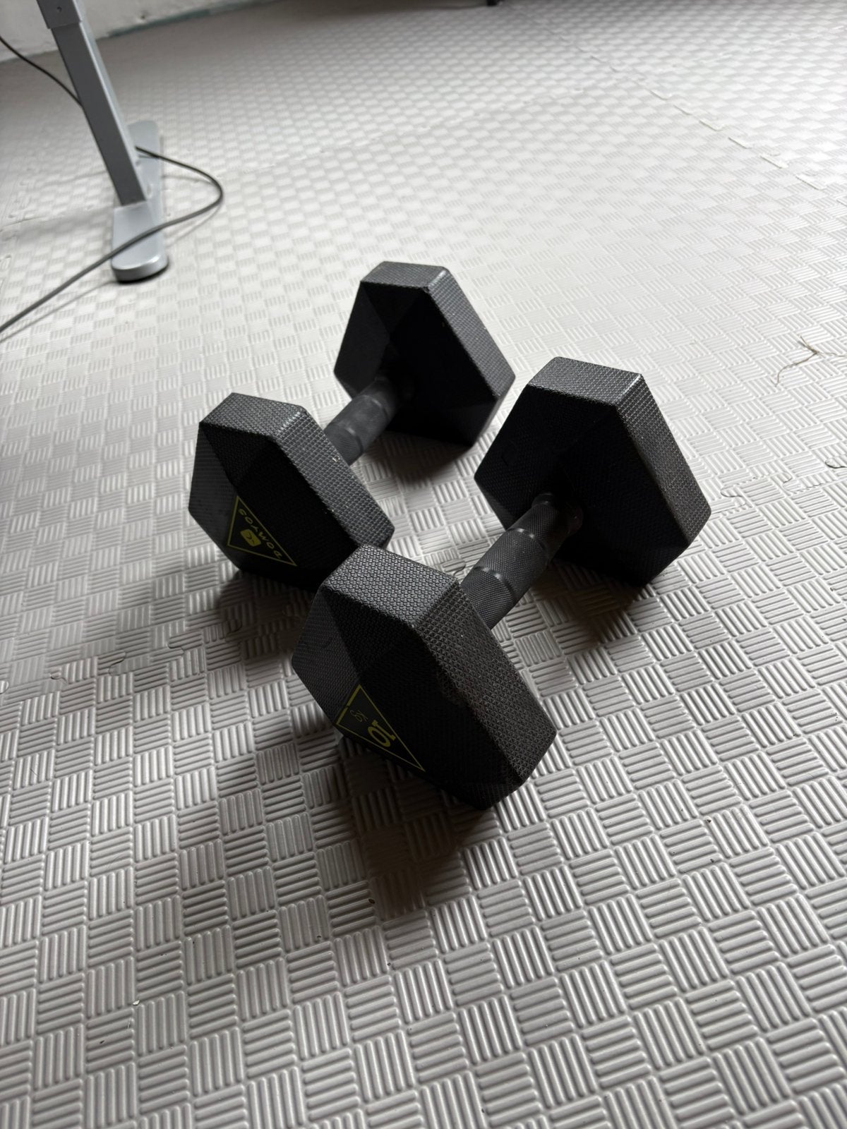 2x 10KG Dumbells gewichten halters, Sport en Fitness, Fitnessmaterialen, Ophalen, Zo goed als nieuw, Dumbbell