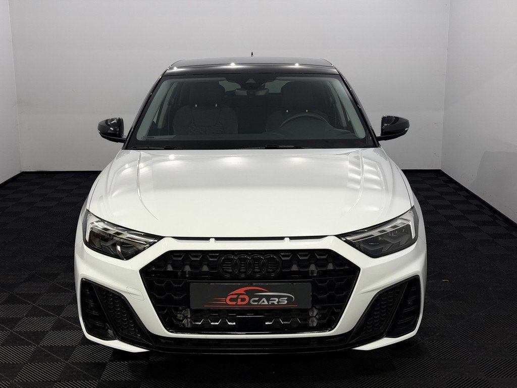 Audi A1 Sportback 30 TFSI S-line 116PK Camera, Navi, Virtual, Stof, 4 stoelen, 116 pk, Bedrijf