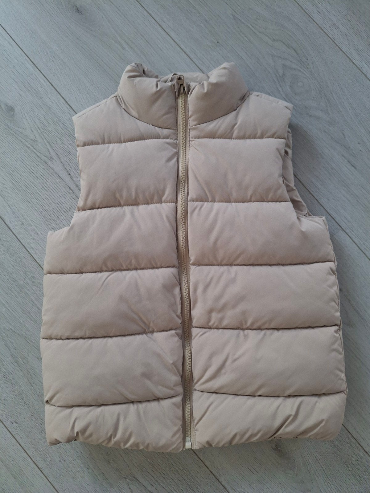 Bodywarmer beige voor jongens, maat 134-140, Kinderen en Baby's, Kinderkleding | Maat 134, Ophalen of Verzenden, Zo goed als nieuw