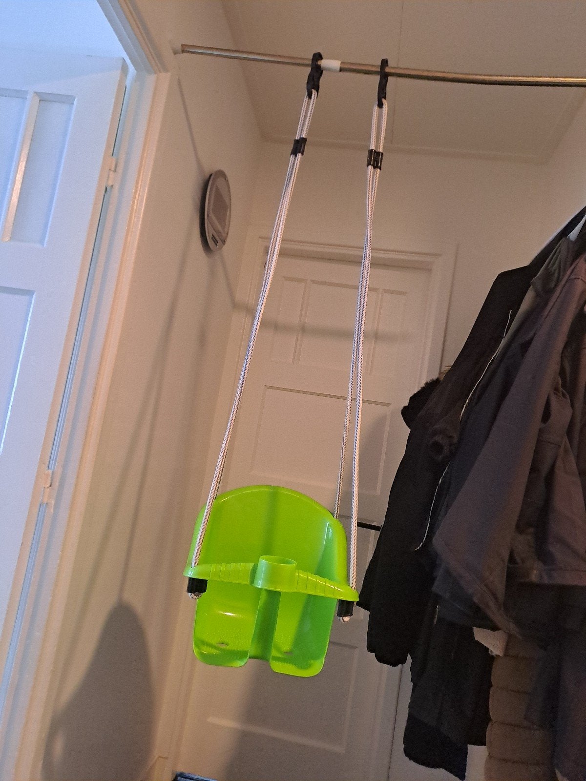 Groene babyschommel voor thuis - Ideaal voor kleintjes, Ophalen of Verzenden, Gebruikt, Schommel