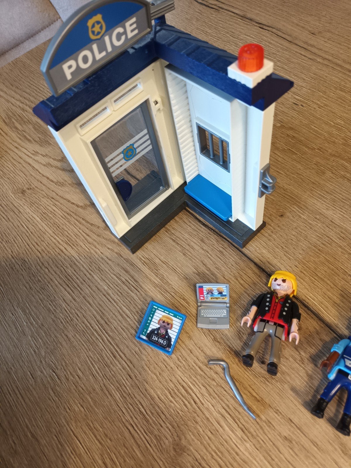 Playmobil City Action Politiebureau 70498 - Met accessoires, Gebruikt, Gebouw, Complete set, Ophalen of Verzenden