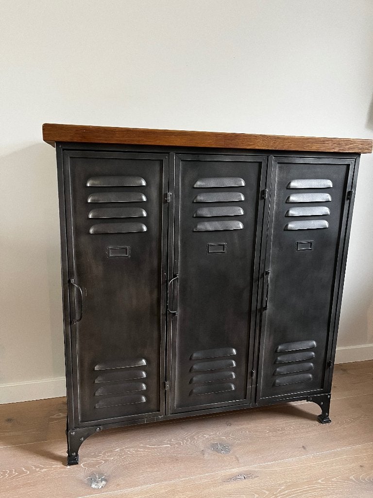 Grijs metalen kast met eiken bovenblad, Ophalen, Met deur(en), 50 tot 100 cm, Zo goed als nieuw