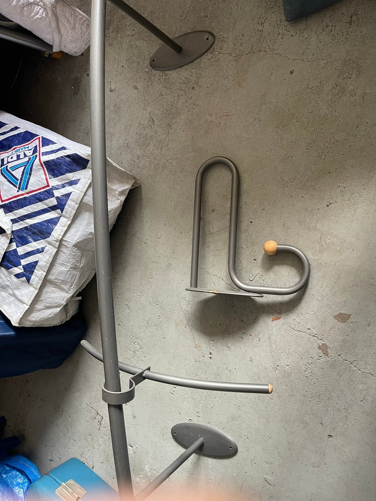 Kapstok met 12 hangers kleedhaken bijna gratis, Ophalen, Gebruikt, Wandhaken, Minder dan 100 cm