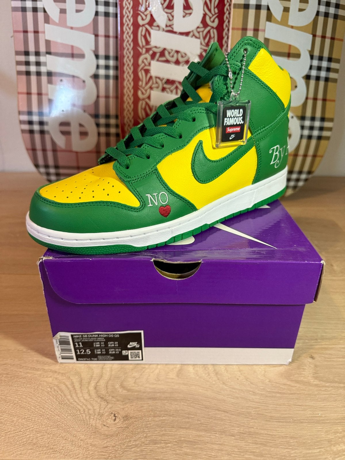 Nike SB Dunk High OG x Supreme “Brazil”, Ophalen of Verzenden, Nieuw, Overige kleuren, Sneakers of Gympen