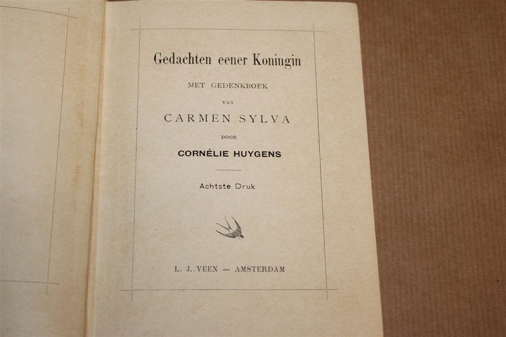 Gedachten eener Koningin met Gedenkboek — Carmen Sylva 1901, Ophalen of Verzenden, Gelezen