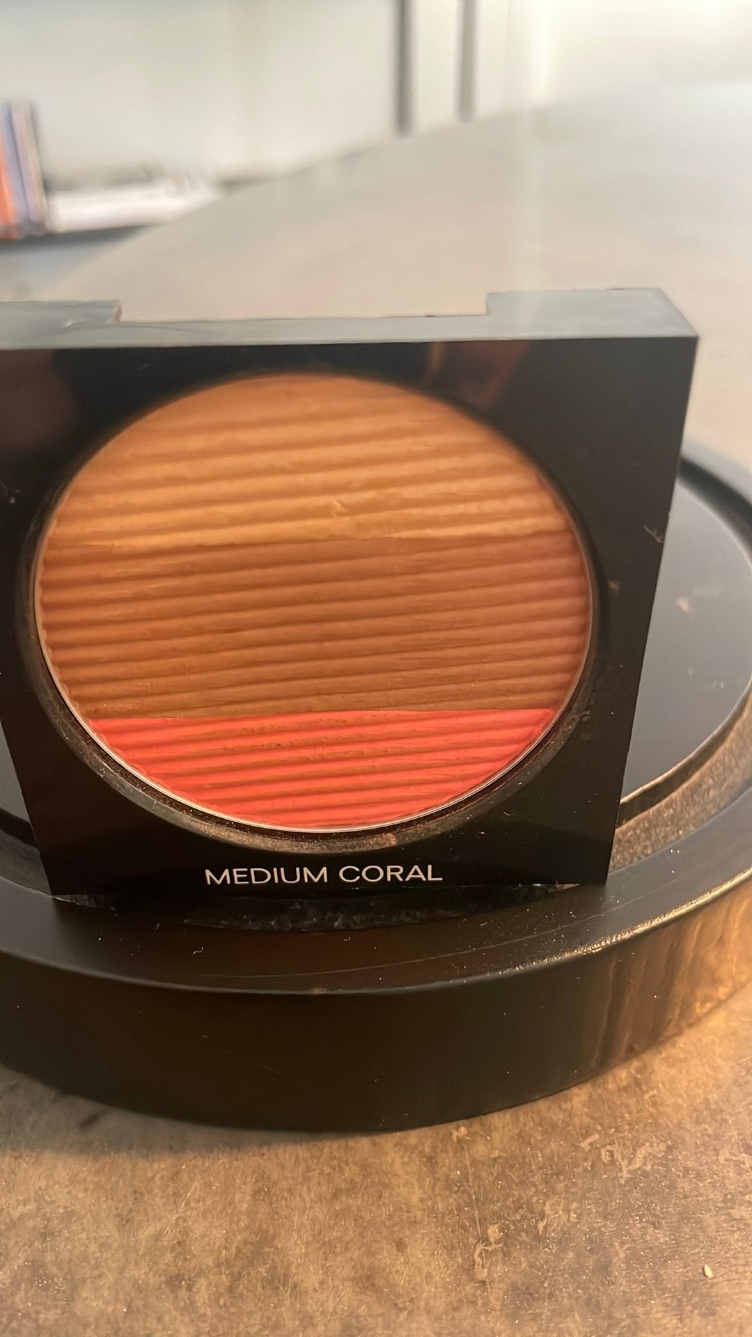 Chanel les beiges poudre belle mine medium coral, Ophalen of Verzenden, Nieuw, Gehele gezicht, Make-up