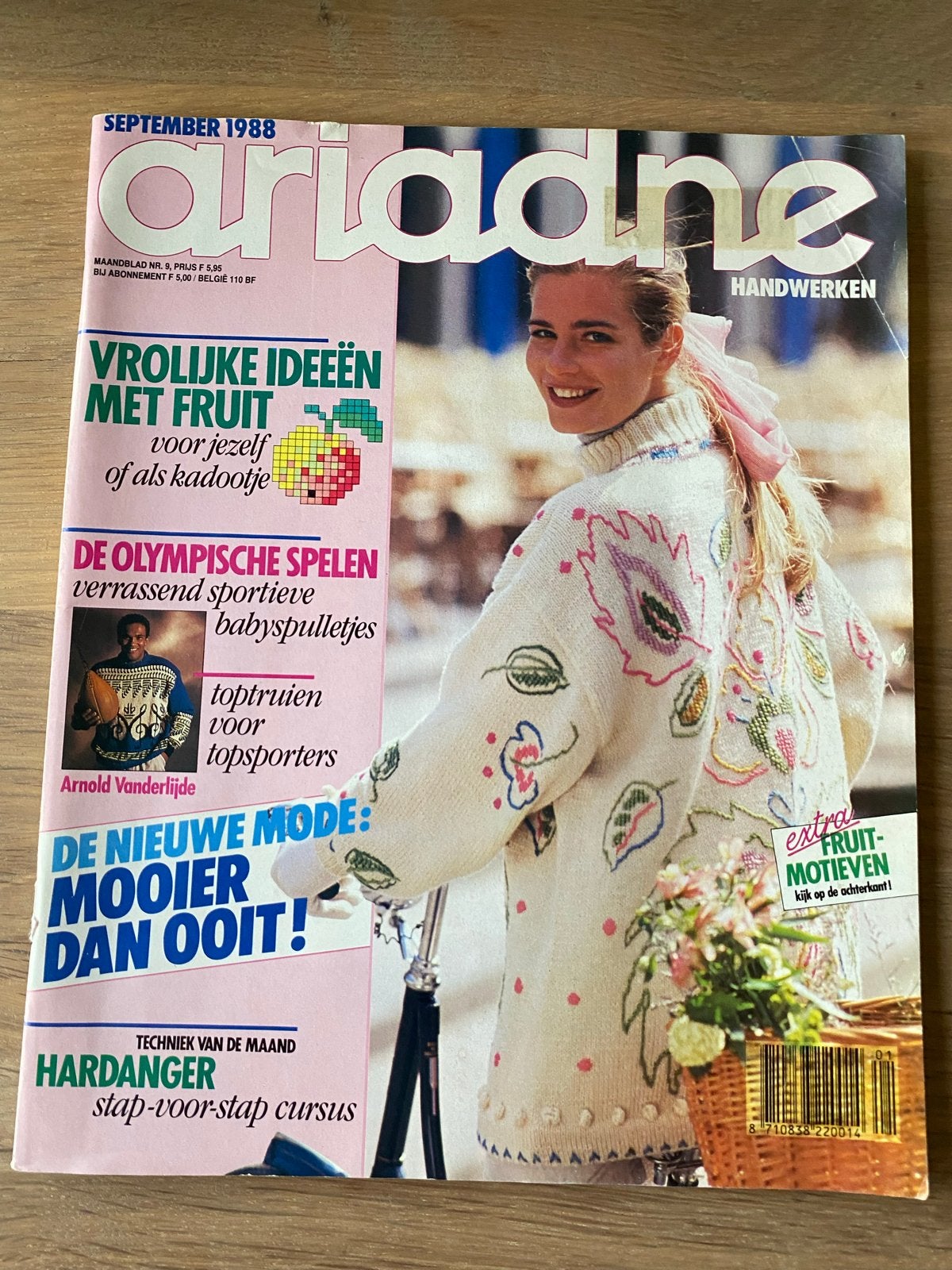 Ariadne Handwerken September 1988 - Vrolijke Ideeën, Ophalen of Verzenden, Gebruikt, Breien of Haken, Patroon of Boek