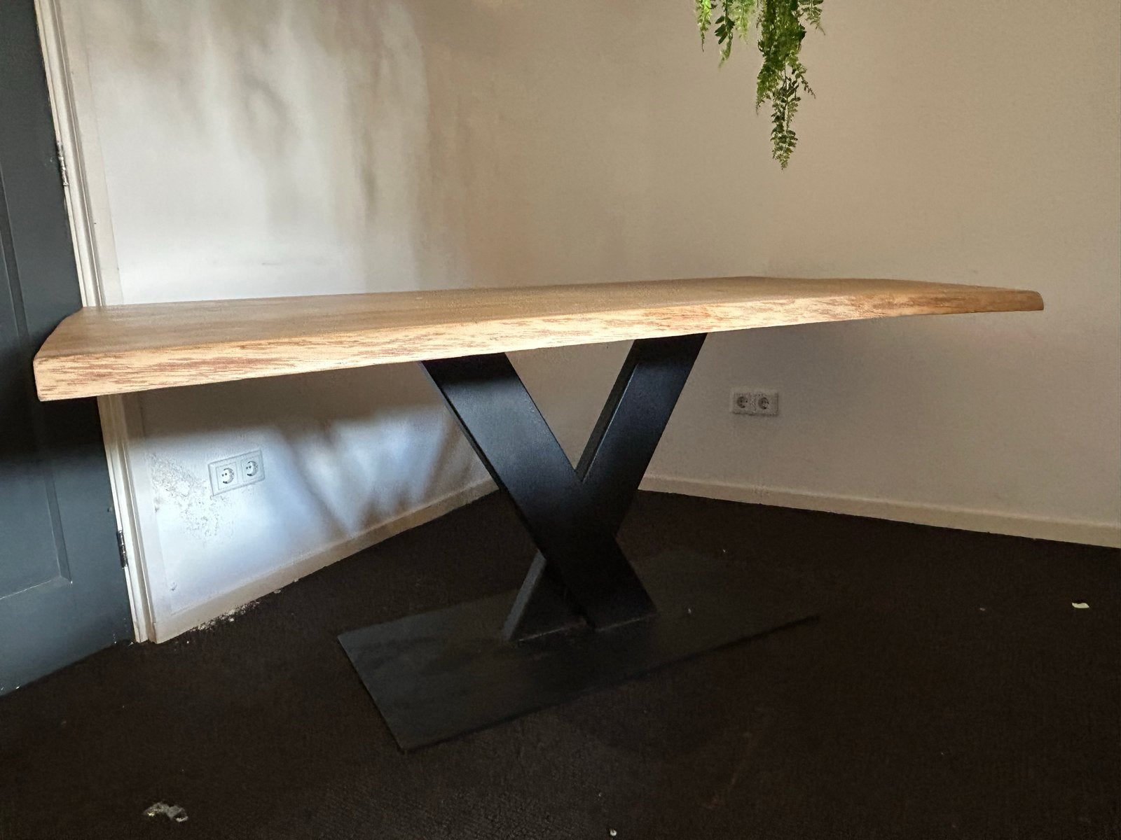 Boomstamtafel 1.80m x 0.90m met solide ijzeren voet, Ophalen, Gebruikt, 50 tot 100 cm, 150 tot 200 cm
