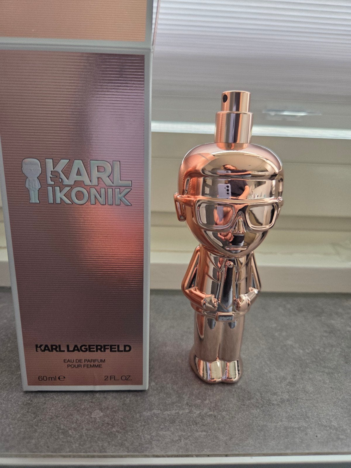 Karl Lagerfeld Karl Ikonik Eau de Parfum 60ml, Ophalen of Verzenden, Zo goed als nieuw