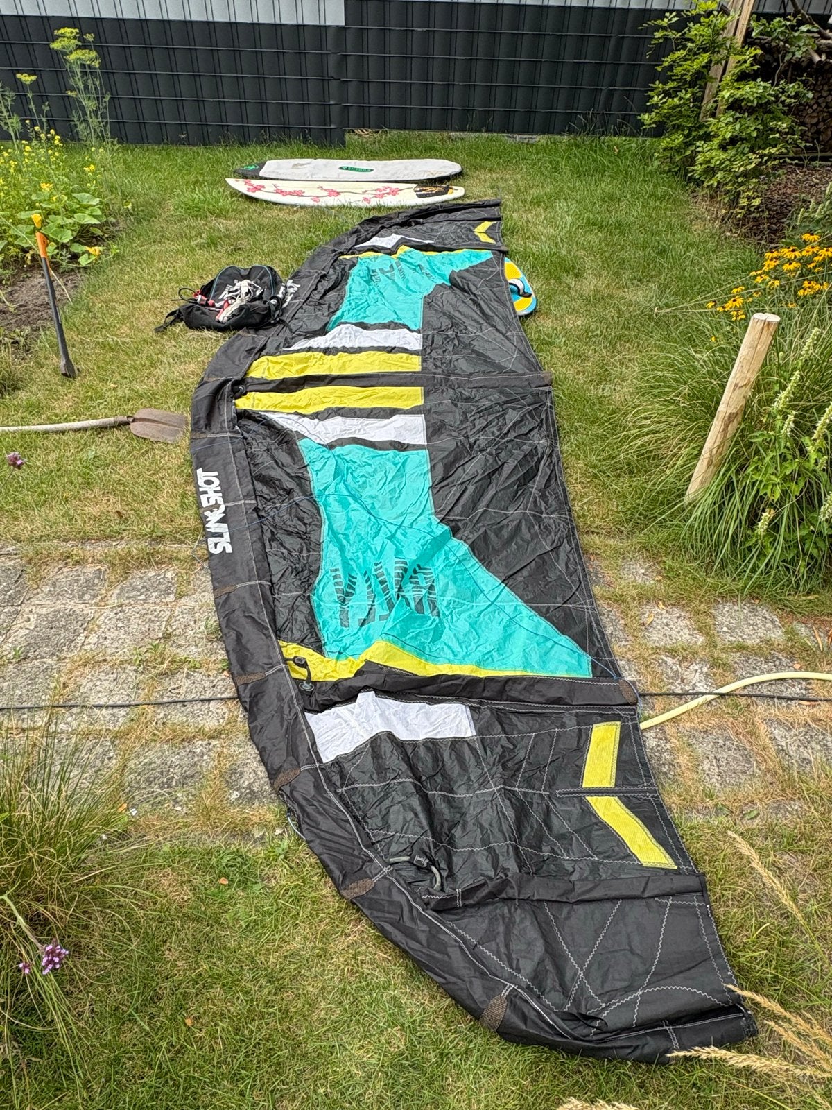 Slingshot Rally 8m complete kitesurf set met board, Ophalen, Gebruikt, Kitesurf-set, Twintip
