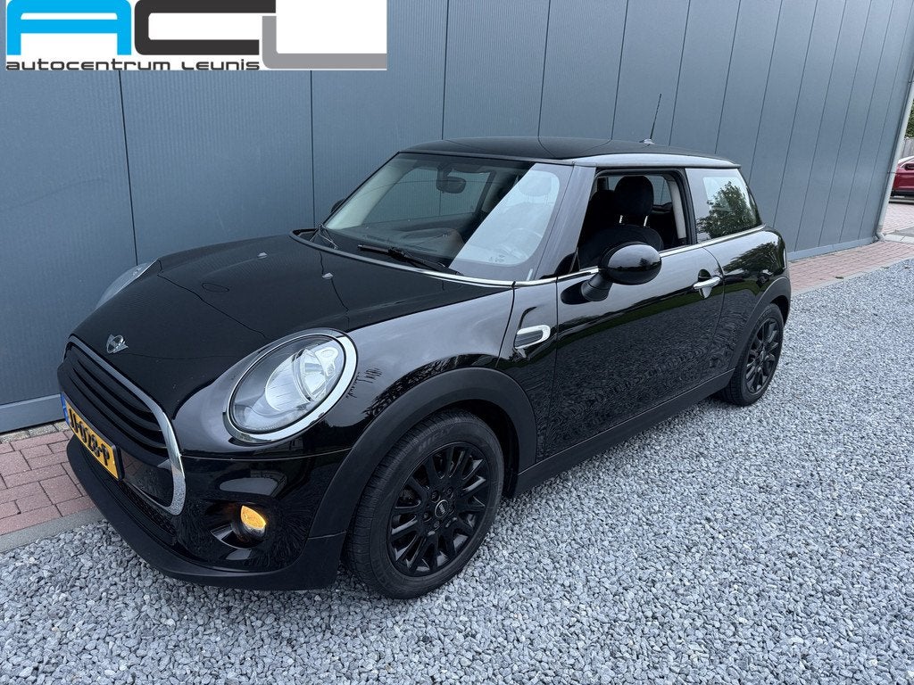 MINI Mini 1.5 Cooper Navigatie Business 3-drs (bj 2016), Auto's, Mini, Bedrijf, Te koop, Cooper, ABS, Airbags, Airconditioning