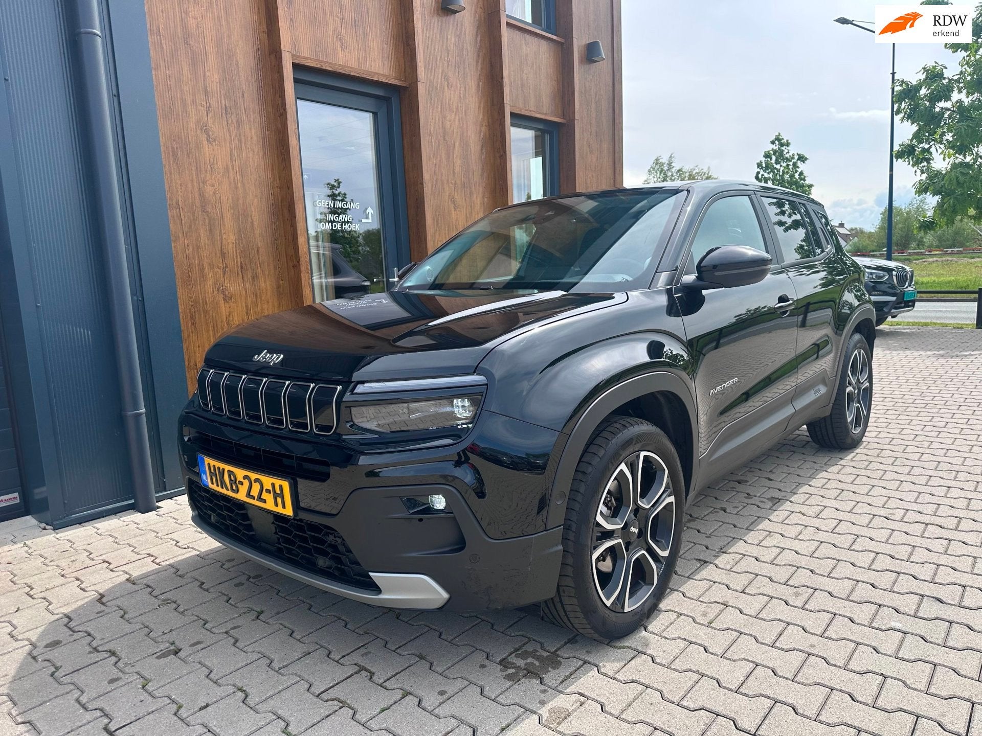 Jeep AVENGER 1.2 e-Hybrid Longitube l winterpakket l trekhaa, Auto's, Jeep, Gebruikt, 1199 cc, 620 kg, Zwart